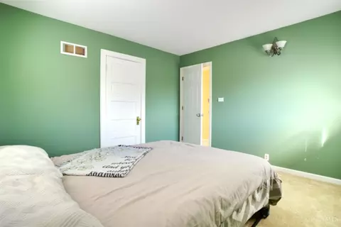 Bedroom - 4717 Highridge Ave, Cincinnati, OH 45238 photo 4 of 5