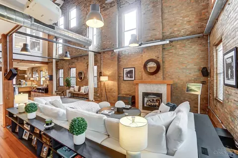 Living - 1306 Main St #4, Cincinnati, OH 45202 photo 2 of 13