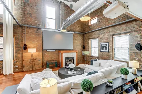 Living - 1306 Main St #4, Cincinnati, OH 45202 photo 3 of 13