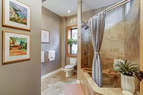 Bath - 1306 Main St #4, Cincinnati, OH 45202 photo 1 of 6