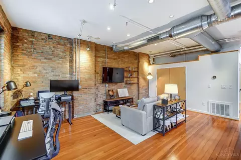 Living - 1306 Main St #4, Cincinnati, OH 45202 photo 7 of 13
