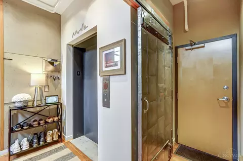 Entry Way - 1306 Main St #4, Cincinnati, OH 45202 photo 2 of 13