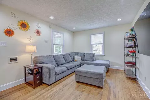 5554 Eula Ave, Cincinnati, OH 45248 photo 6