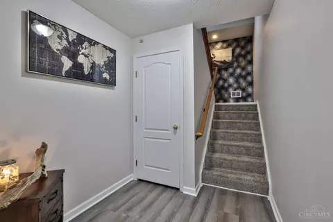 Entry Way - 382 Legacy Way, Harrison, OH 45030 photo 2 of 3