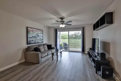 Living - 382 Legacy Way, Harrison, OH 45030 photo 2 of 3