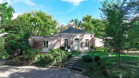 4 Garden Pl, Cincinnati, OH 45208