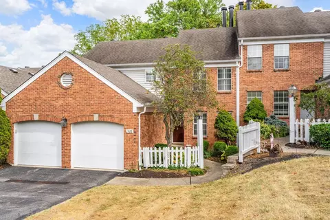 1928 Berkshire Club Dr, Cincinnati, OH 45230