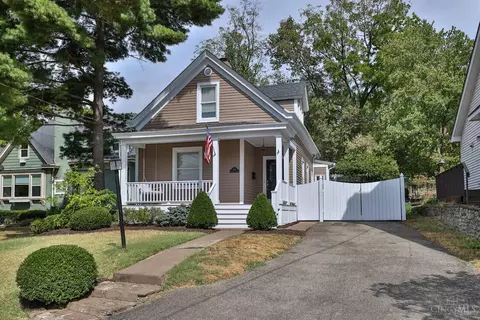 7018 Hiawatha Ave, Mariemont, OH 45227