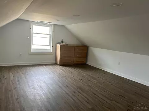 Bedroom - 1727 Norcol Ln, Cincinnati, OH 45231 photo 5 of 5