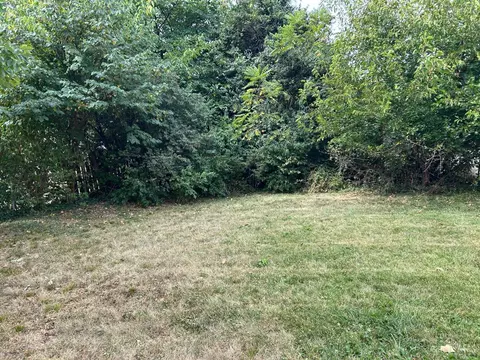 Exterior - 1727 Norcol Ln, Cincinnati, OH 45231 photo 2 of 3