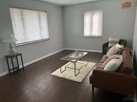 Living - 1727 Norcol Ln, Cincinnati, OH 45231 photo 2 of 4