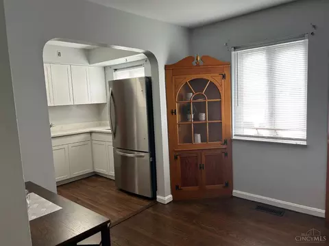 Kitchen - 1727 Norcol Ln, Cincinnati, OH 45231 photo 1 of 4
