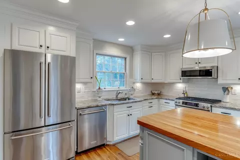 Kitchen - 3051 Saddleback Dr, Cincinnati, OH 45244 photo 4 of 4