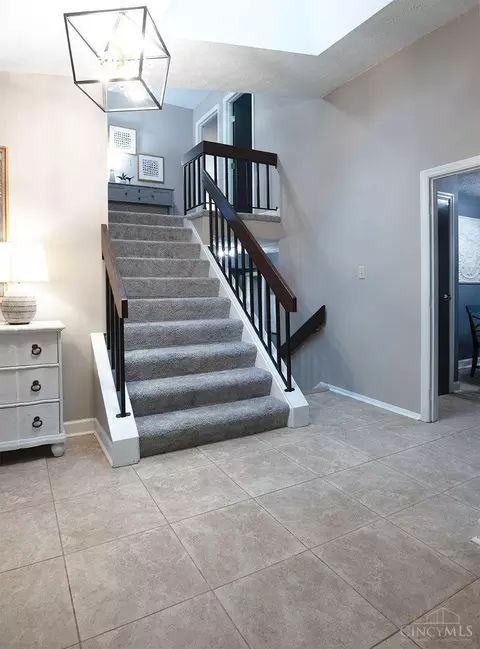 Entry Way - 9609 Iris Dr, West Chester, OH 45241 photo 2 of 2