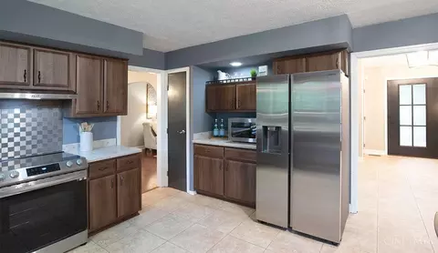 Kitchen - 9609 Iris Dr, West Chester, OH 45241 photo 1 of 2