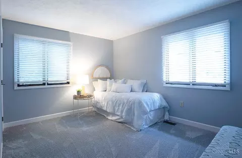 Bedroom - 9609 Iris Dr, West Chester, OH 45241 photo 5 of 6