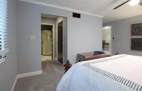 Bedroom - 9609 Iris Dr, West Chester, OH 45241 photo 2 of 6