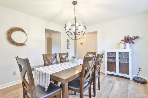 Dining - 7983 Laurelwood Dr, Hamilton Township, OH 45039 photo 3 of 3