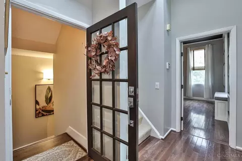 Entry Way - 2121 Deerfield Pl #2, Cincinnati, OH 45206 photo 4 of 4