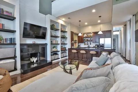 Living - 2121 Deerfield Pl #2, Cincinnati, OH 45206 photo 1 of 8