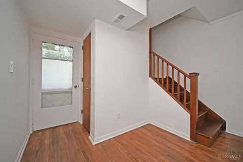 Entry Way - 12 Chalmers Ct, Greenhills, OH 45218 photo 2 of 2