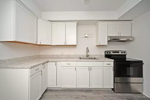 Kitchen - 12 Chalmers Ct, Greenhills, OH 45218 photo 4 of 5