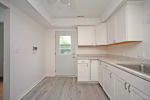 Kitchen - 12 Chalmers Ct, Greenhills, OH 45218 photo 3 of 5