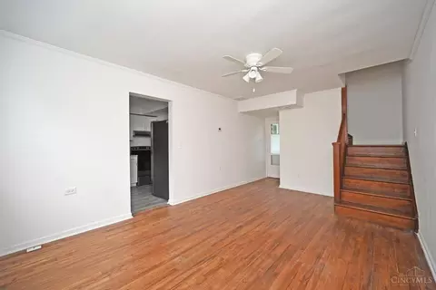 Living - 12 Chalmers Ct, Greenhills, OH 45218 photo 3 of 4