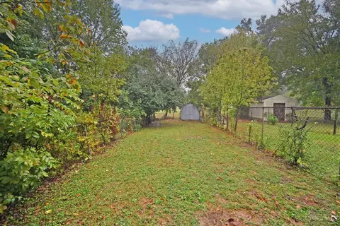 Exterior - 12 Chalmers Ct, Greenhills, OH 45218 photo 8 of 9