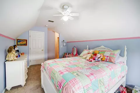 Bedroom - 4525 Hampton Pointe Dr, Cincinnati, OH 45248 photo 5 of 8