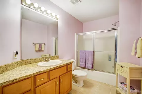 Bath - 4525 Hampton Pointe Dr, Cincinnati, OH 45248 photo 4 of 6