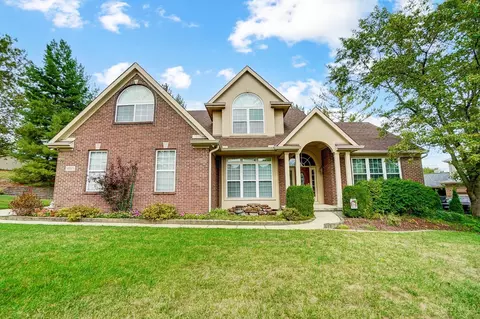 4525 Hampton Pointe Dr, Cincinnati, OH 45248