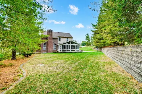 Exterior - 4525 Hampton Pointe Dr, Cincinnati, OH 45248 photo 8 of 10