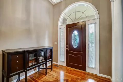 Entry Way - 4525 Hampton Pointe Dr, Cincinnati, OH 45248 photo 1 of 6