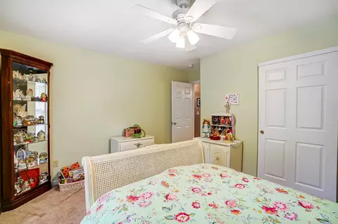 Bedroom - 4525 Hampton Pointe Dr, Cincinnati, OH 45248 photo 7 of 8