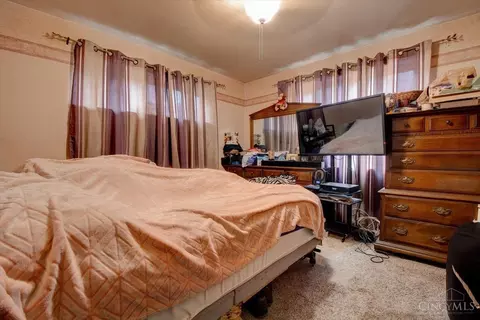 Bedroom - 1710 Ashbrook Dr, Cincinnati, OH 45238 photo 1 of 1