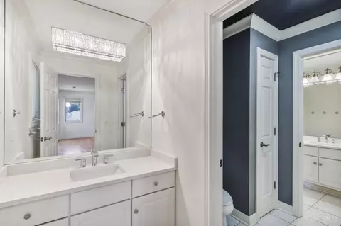 Bath - 1080 River Forest Dr, Hamilton Township, OH 45039 photo 6 of 7