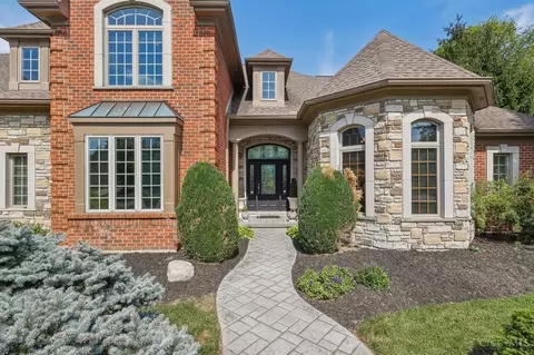 Exterior - 1080 River Forest Dr, Hamilton Township, OH 45039 photo 7 of 10