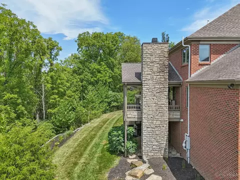 Exterior - 1080 River Forest Dr, Hamilton Township, OH 45039 photo 9 of 10