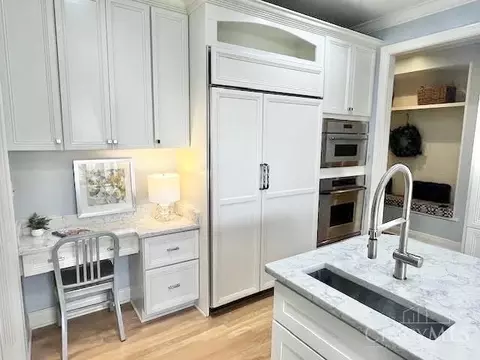 Kitchen - 1080 River Forest Dr, Hamilton Township, OH 45039 photo 10 of 10