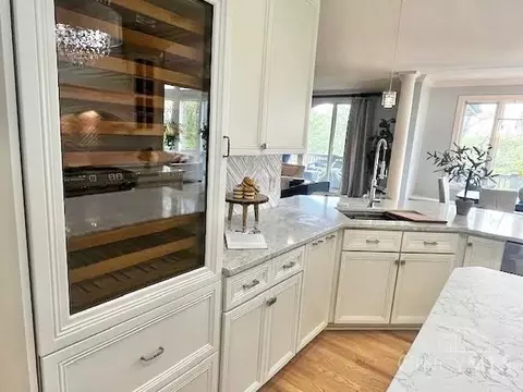 Kitchen - 1080 River Forest Dr, Hamilton Township, OH 45039 photo 8 of 10