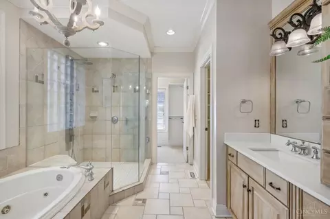 Bath - 1080 River Forest Dr, Hamilton Township, OH 45039 photo 2 of 7