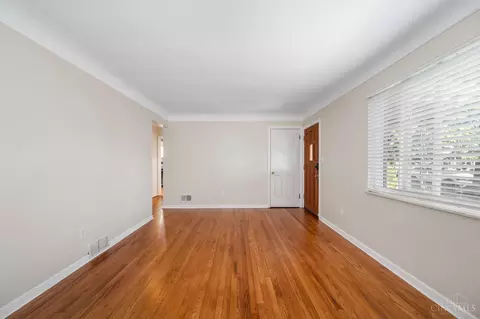Living - 5155 Bell Ave, Blue Ash, OH 45242 photo 2 of 4