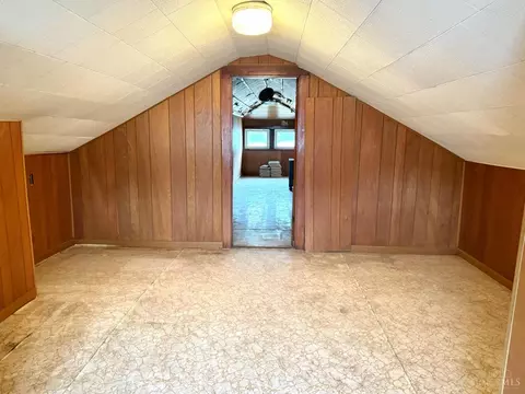 Bedroom - 892 Beech Ave, Cincinnati, OH 45205 photo 6 of 6
