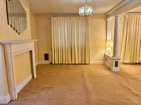 Living - 892 Beech Ave, Cincinnati, OH 45205 photo 6 of 6