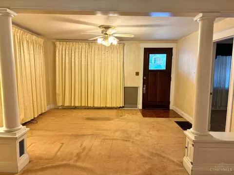 Living - 892 Beech Ave, Cincinnati, OH 45205 photo 1 of 6