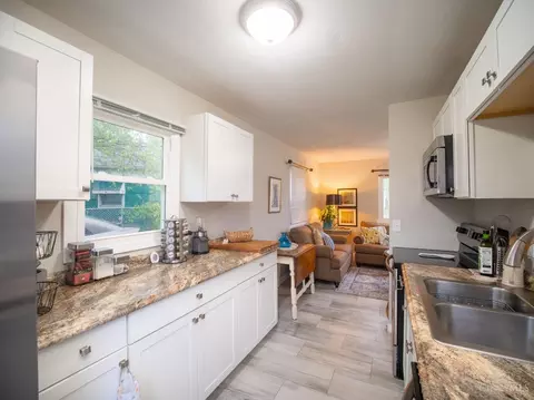 Kitchen - 1009 Lindale Ct, Lincoln Heights, OH 45215 photo 1 of 2