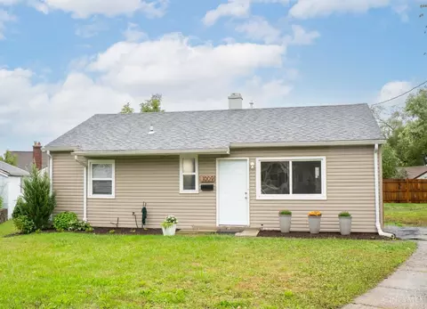 1009 Lindale Ct, Lincoln Heights, OH 45215