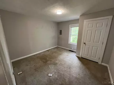 Bedroom - 6820 Maple Dr, Franklin, OH 45005 photo 1 of 2