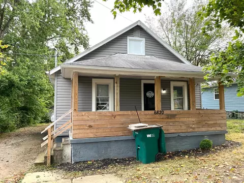 6820 Maple Dr, Franklin, OH 45005